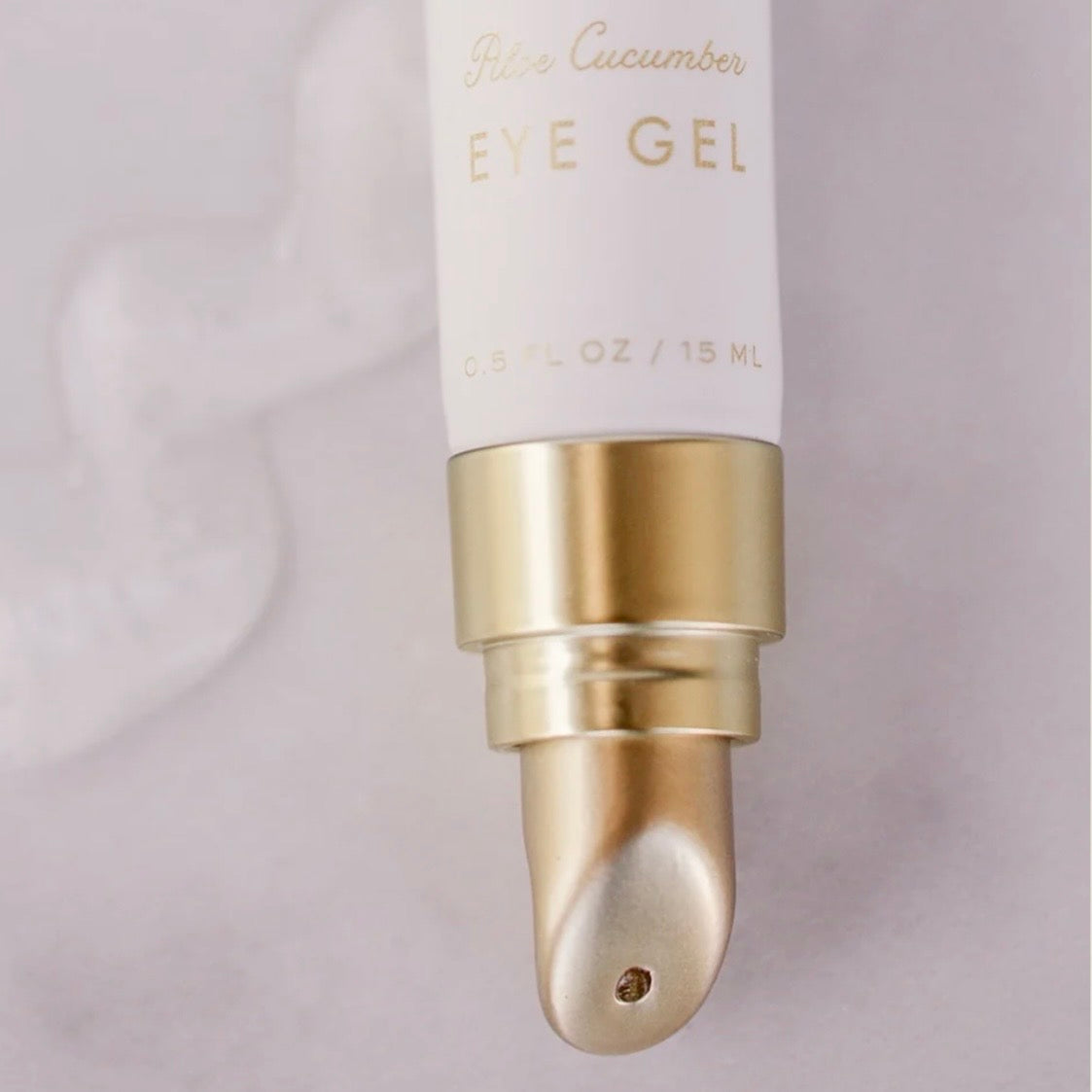 Sorella Apothecary Aloe Cucumber Eye Gel cooling applicator detail